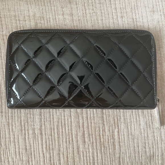 Chanel Quilted Patent Brilliant Zip Around Wallet Black - Picture 3 of 14